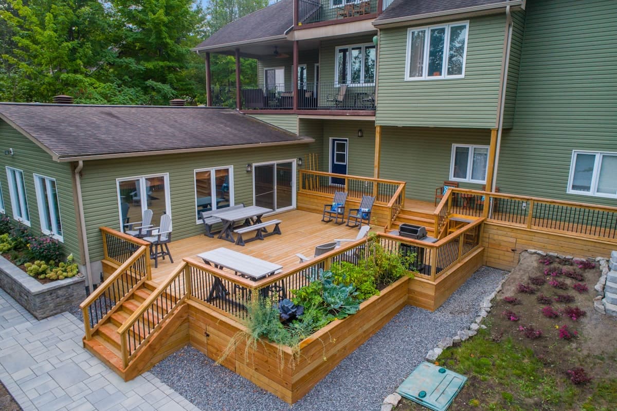 Deck & Patio